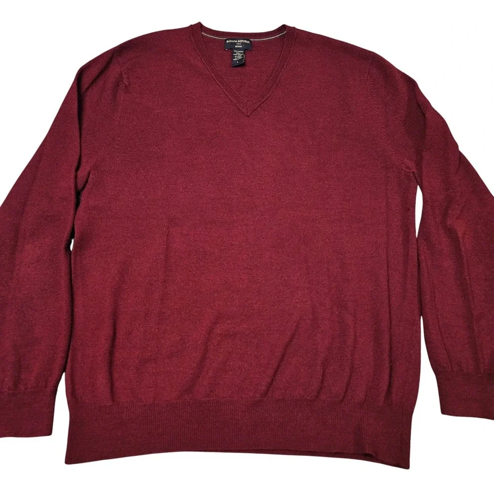 Banana Republic Merino Wool VNeck Sweater Large Burgundy Red‎ Classic Minimalist